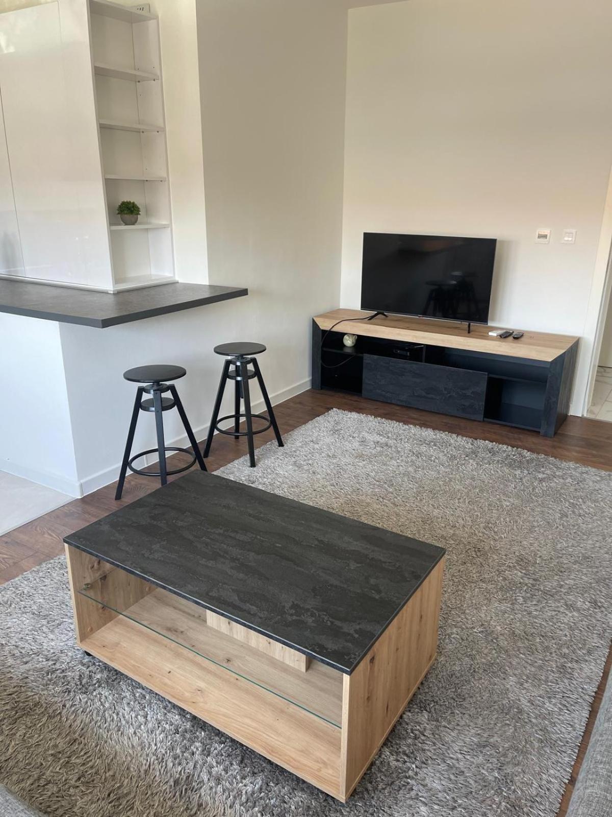 Hanna - Self Check In Apartment